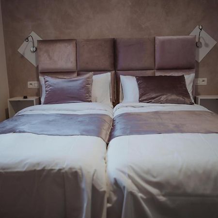Hotel Onyx Expo Jette Ngoại thất bức ảnh
